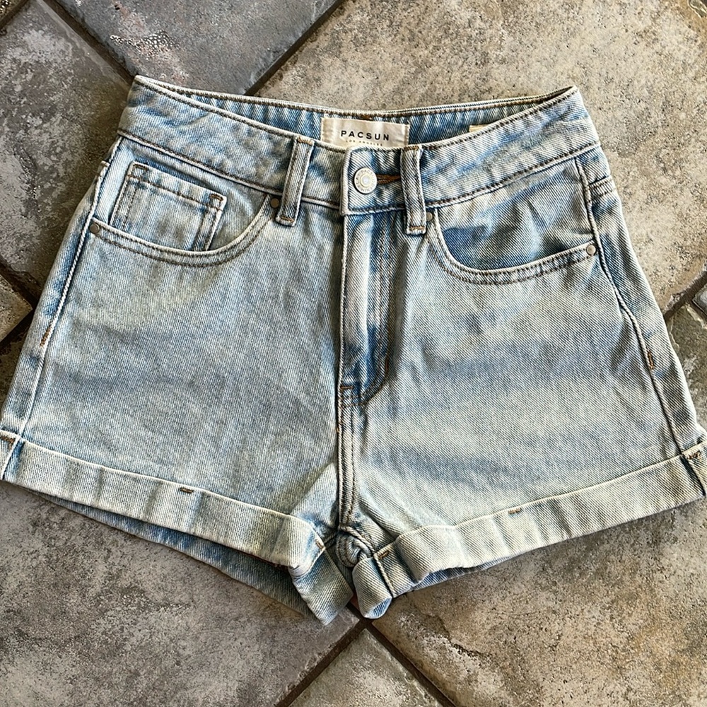 PacSun Eco Light Indigo Roll Cuff Denim Mom Shorts 23